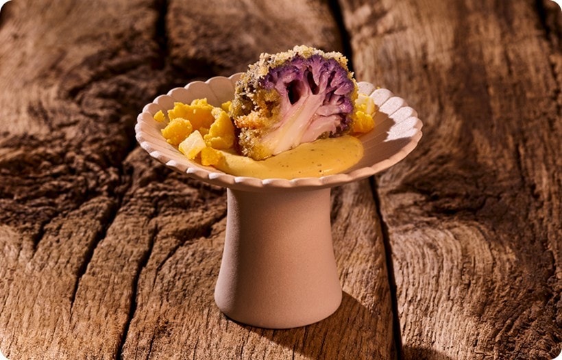 Rezept-Idee: Mit Mozzarella gefülltes Blumenkohlröschen & Miso-Ei-Béarnaise